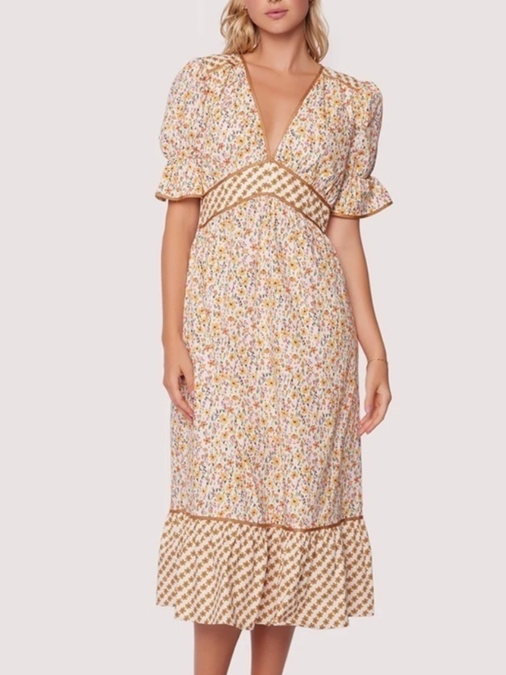 Lost + Wander Sun Dance Floral V‑Neck Midi Dress with Pockets- Like New